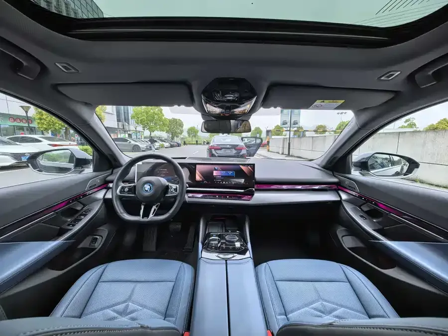 BMW i5 2025 eDrive 40L M Sport Package 2025 — миниатюра 4