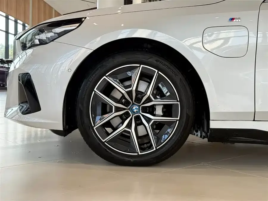BMW i5 2025 eDrive 40L M Sport Package 2025 — миниатюра 2
