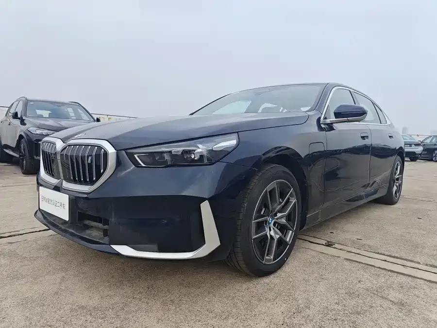 BMW i5 2026