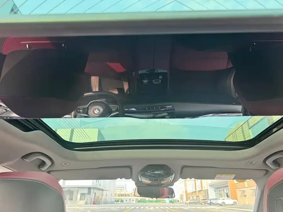 BMW i5 2024 eDrive 35L Premium Luxury Package 2025 — миниатюра 5