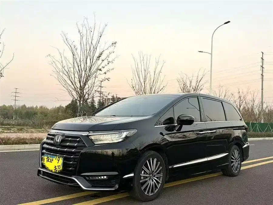 Honda Elysion Elysion 2024 2.0L e:HEV Luxury Edition 2024 — фото 1, купить с доставкой в Москву