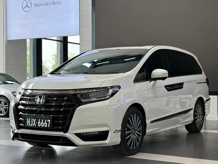 Honda Elysion Elysion 2022 2.0L e:HEV Luxury Edition 2023 — фото 1, купить с доставкой в Москву