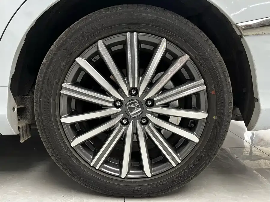 Honda Elysion Elysion 2024 2.0L e:HEV Luxury Edition 2025 — миниатюра 5