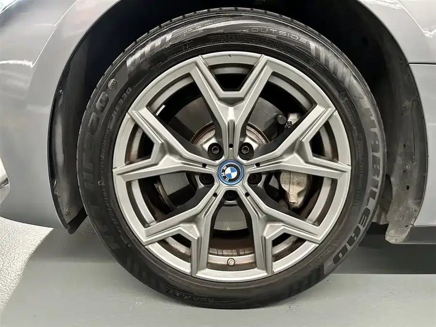 BMW i3 2022 eDrive 35 L 2023 — миниатюра 3