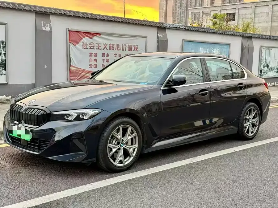 BMW i3 2024