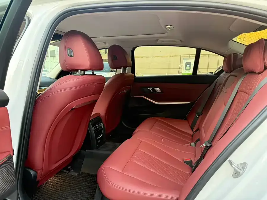 BMW i3 2022 eDrive 35 L 2023 — миниатюра 2