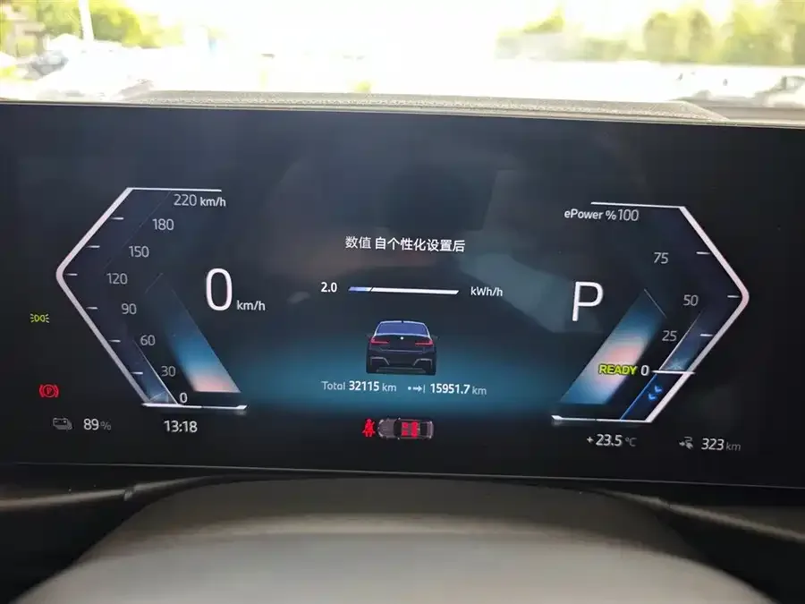 BMW i3 2024 eDrive 35 L 2024 — миниатюра 4