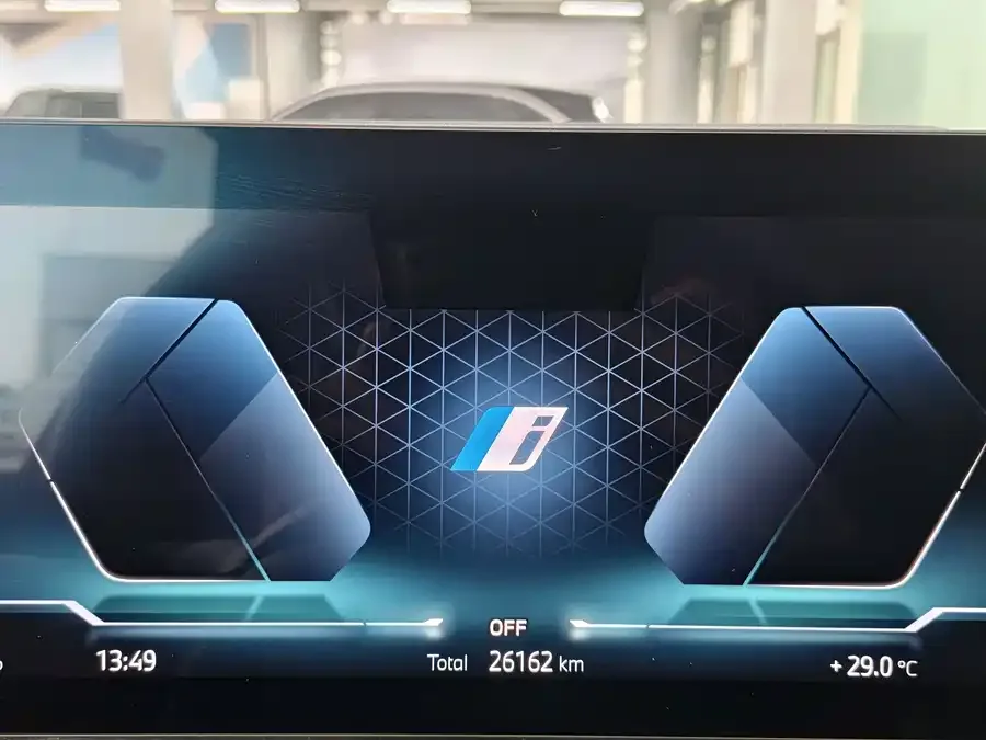 BMW i3 2024 eDrive 35 L 2024 — миниатюра 3