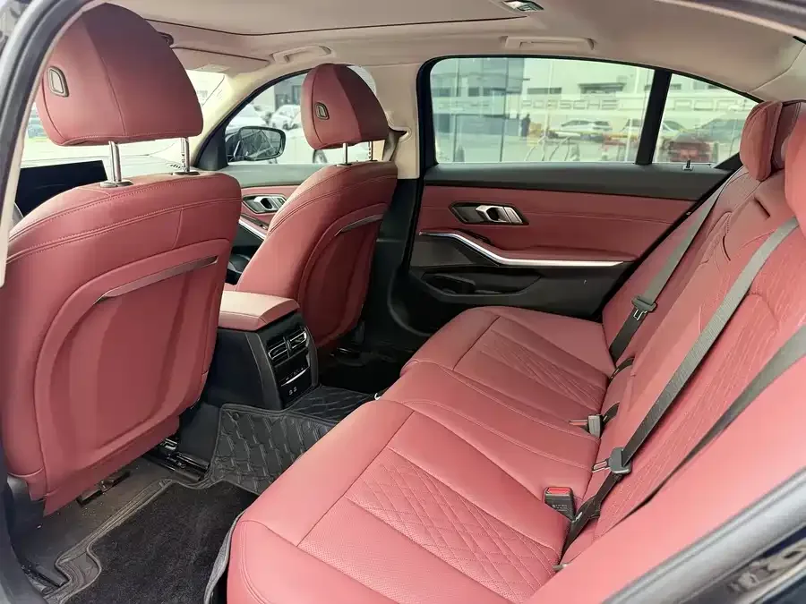 BMW i3 2024 eDrive 35 L 2024 — миниатюра 3