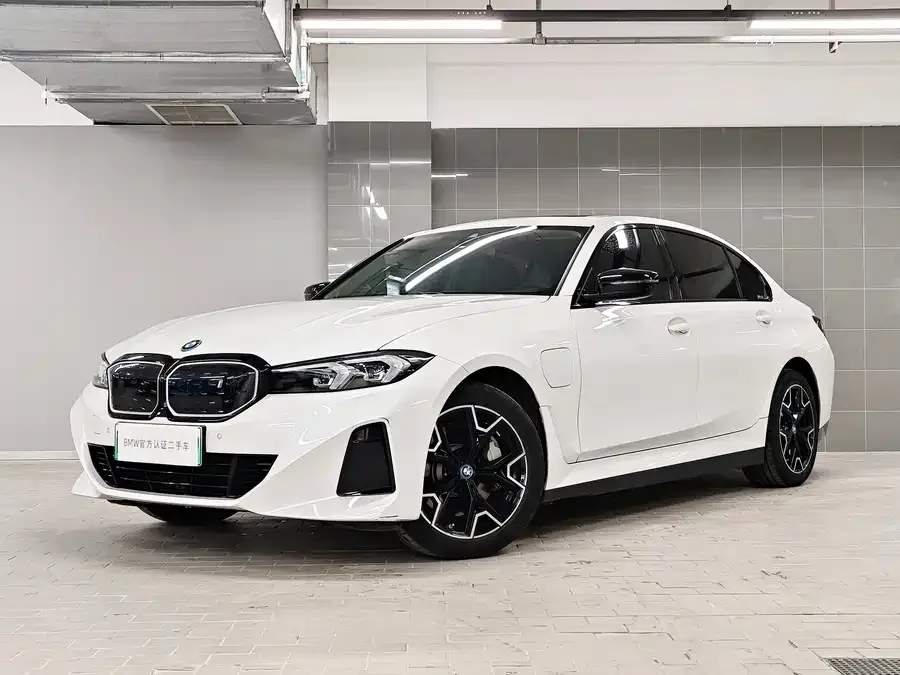 BMW i3 2024 eDrive 40 L Night Edition 2024 — фото 1, купить с доставкой в Москву