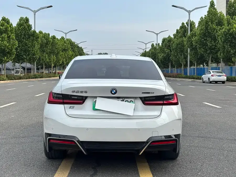 BMW i3 2025 eDrive 35 L 2024 — миниатюра 5