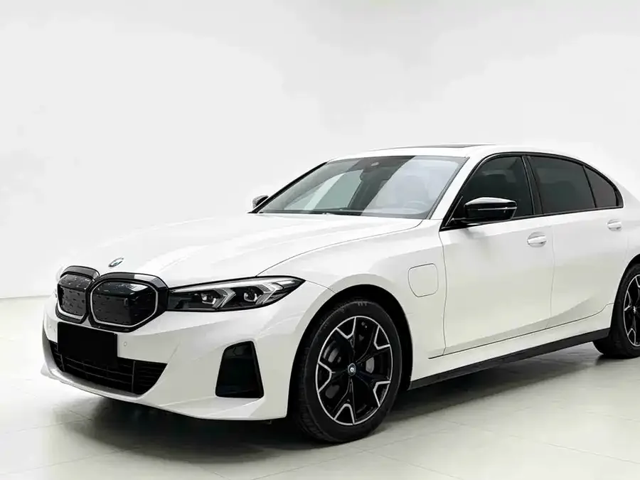 BMW i3 2024 eDrive 40 L Night Edition 2024 — фото 1, купить с доставкой в Москву