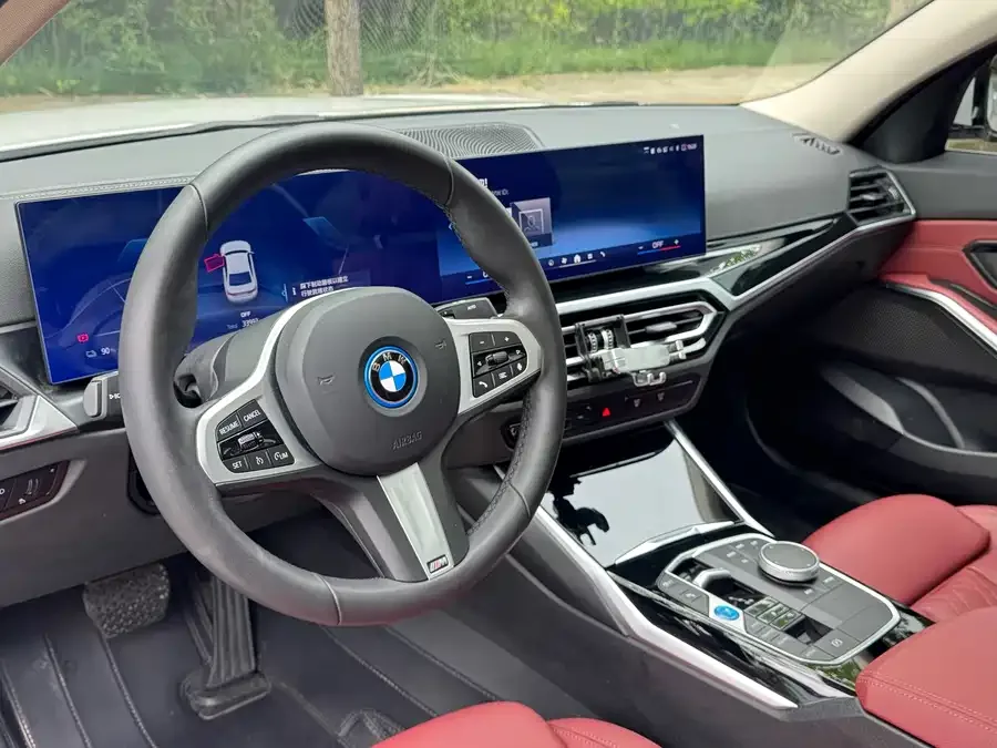 BMW i3 2024 eDrive 35 L 2024 — миниатюра 2