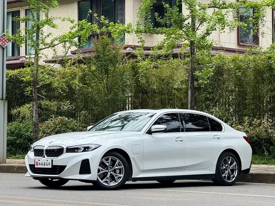 BMW i3 2024