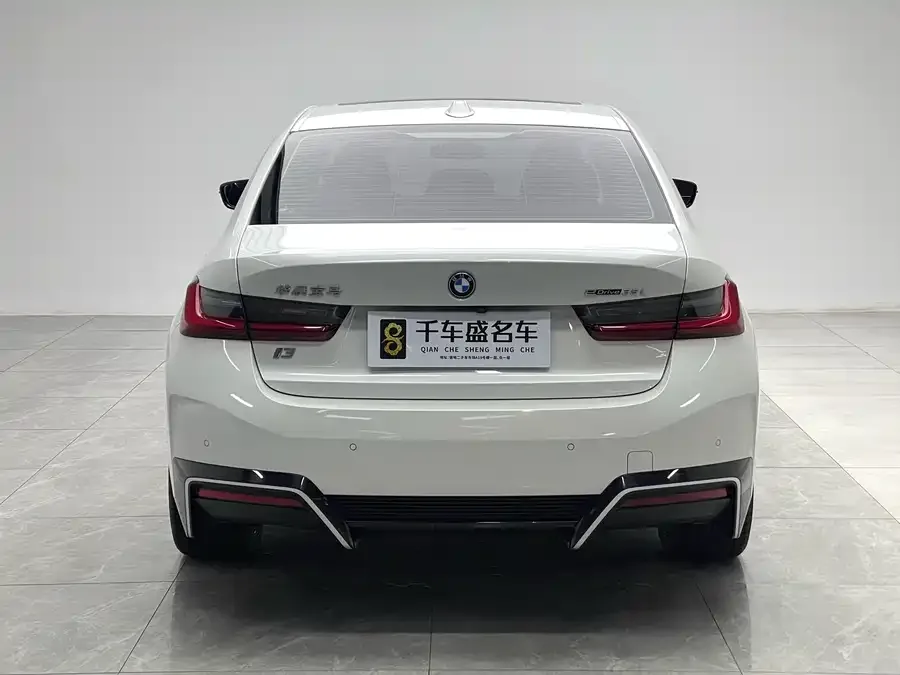 BMW i3 2022 eDrive 35 L 2023 — миниатюра 2