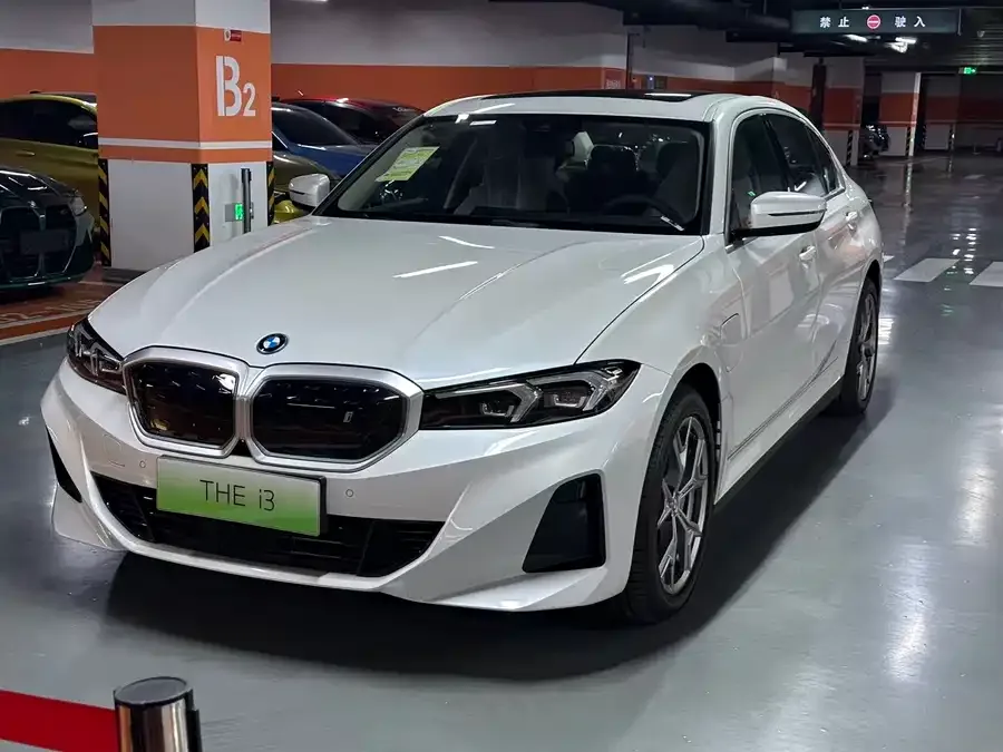 BMW i3 2024 eDrive 35 L 2026 — фото 1, купить с доставкой в Москву