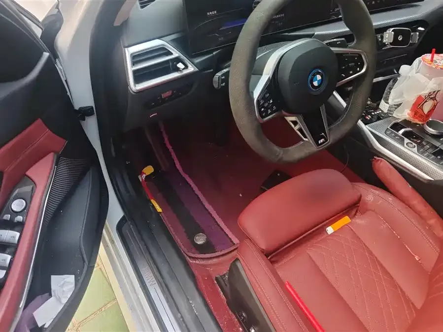 BMW i3 2025 eDrive 40 L Night Sport Package 2025 — миниатюра 3