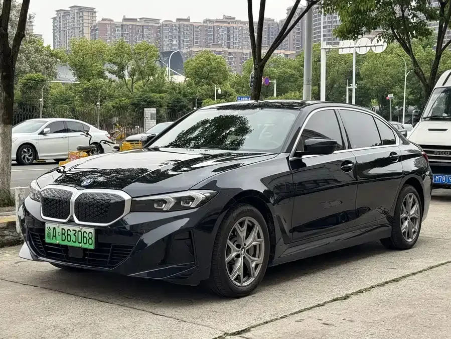 BMW i3 2024
