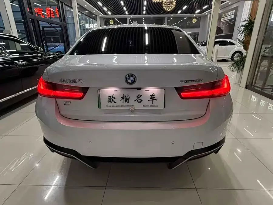 BMW i3 2024 eDrive 35 L 2024 — миниатюра 2