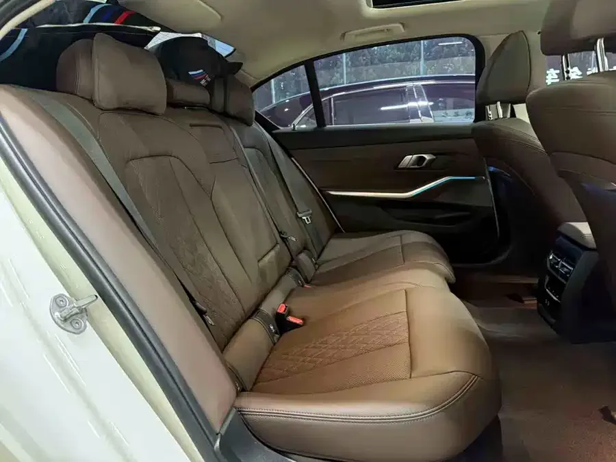 BMW i3 2024 eDrive 35 L 2024 — миниатюра 4