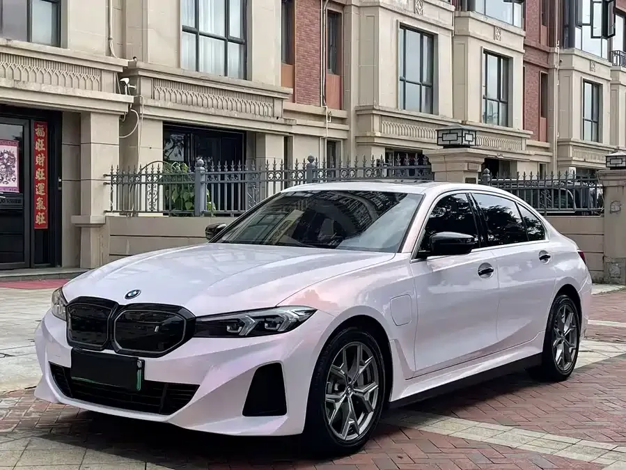 BMW i3 2022 eDrive 35 L 2023 — фото 1, купить с доставкой в Москву