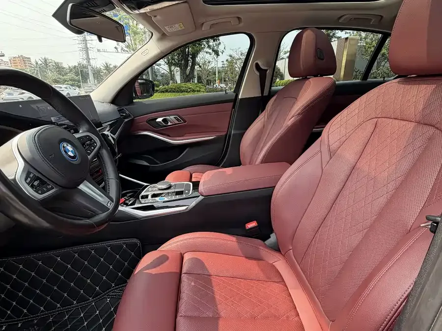 BMW i3 2022 eDrive 35 L 2023 — миниатюра 2