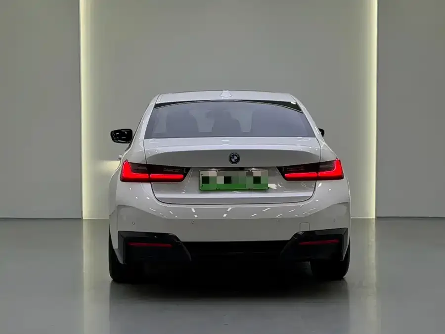 BMW i3 2024 eDrive 35 L 2024 — миниатюра 2