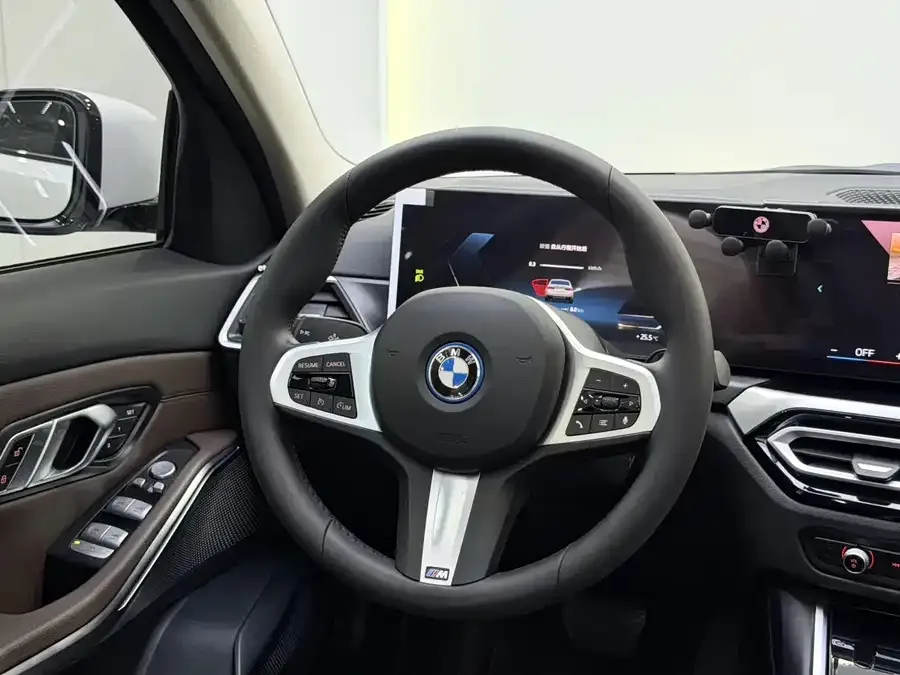BMW i3 2024 eDrive 35 L 2024 — миниатюра 3
