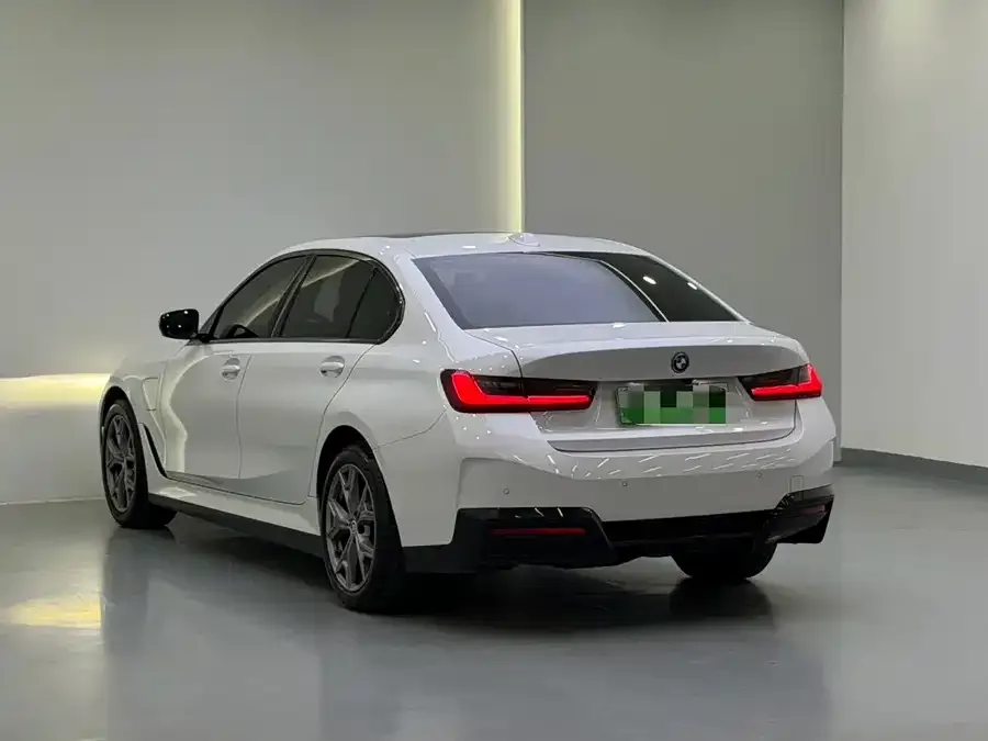 BMW i3 2024 eDrive 35 L 2024 — миниатюра 4