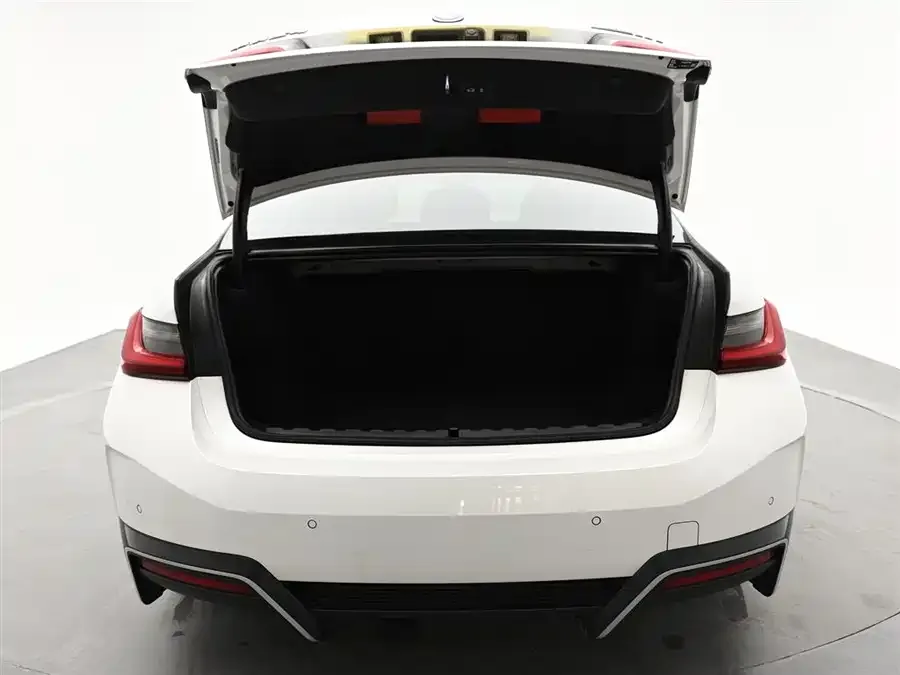 BMW i3 2022 eDrive 35 L 2022 — миниатюра 3