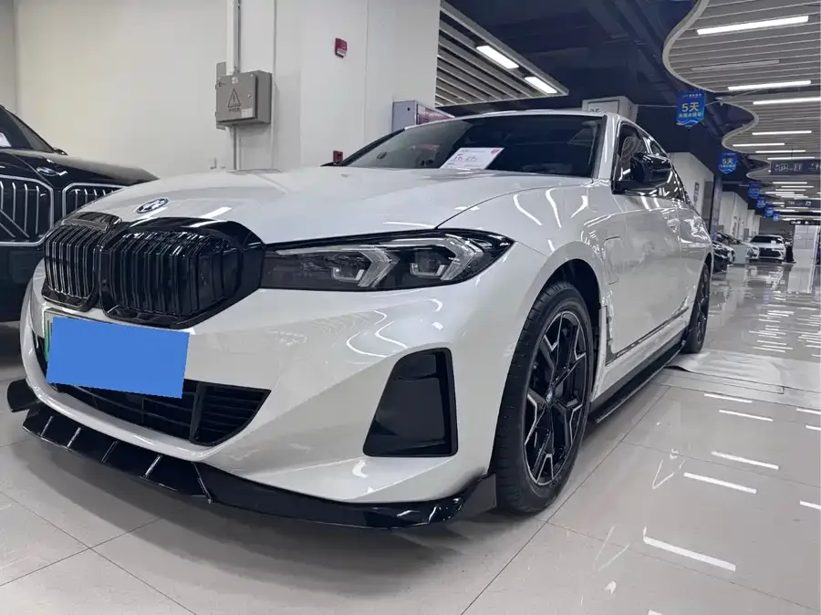 BMW i3 2024