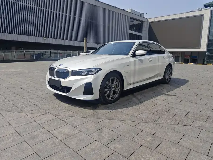 BMW i3 2024