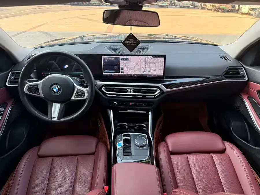 BMW i3 2024 eDrive 35 L 2024 — миниатюра 2