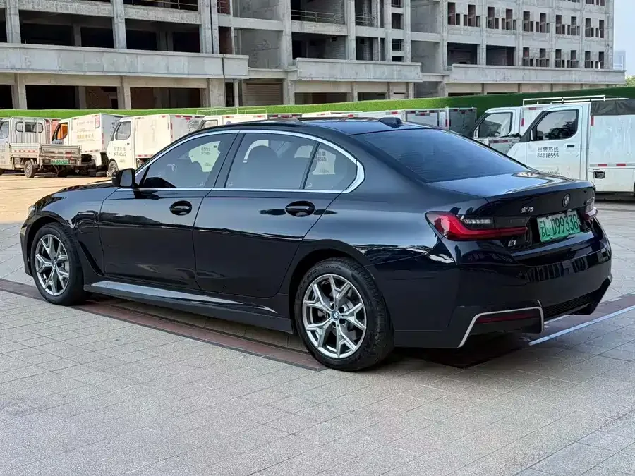 BMW i3 2024 eDrive 35 L 2024 — миниатюра 3