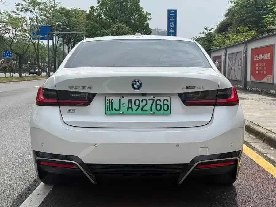 BMW i3 2024 eDrive 40 L Night Sport Package 2024 — миниатюра 5