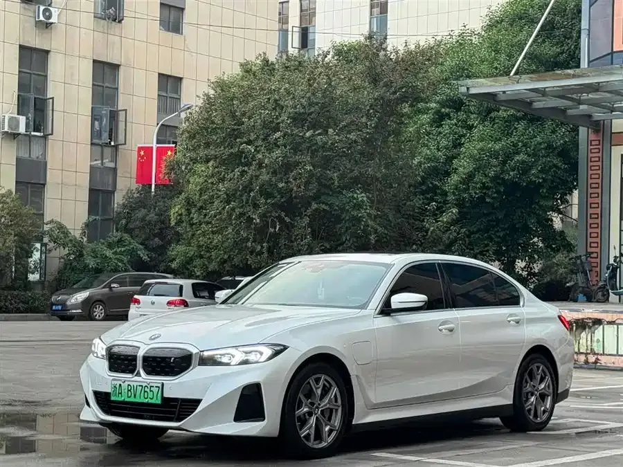 BMW i3 2023