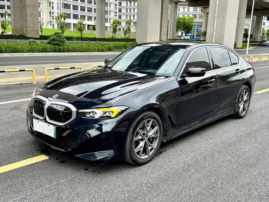 BMW i3 2024