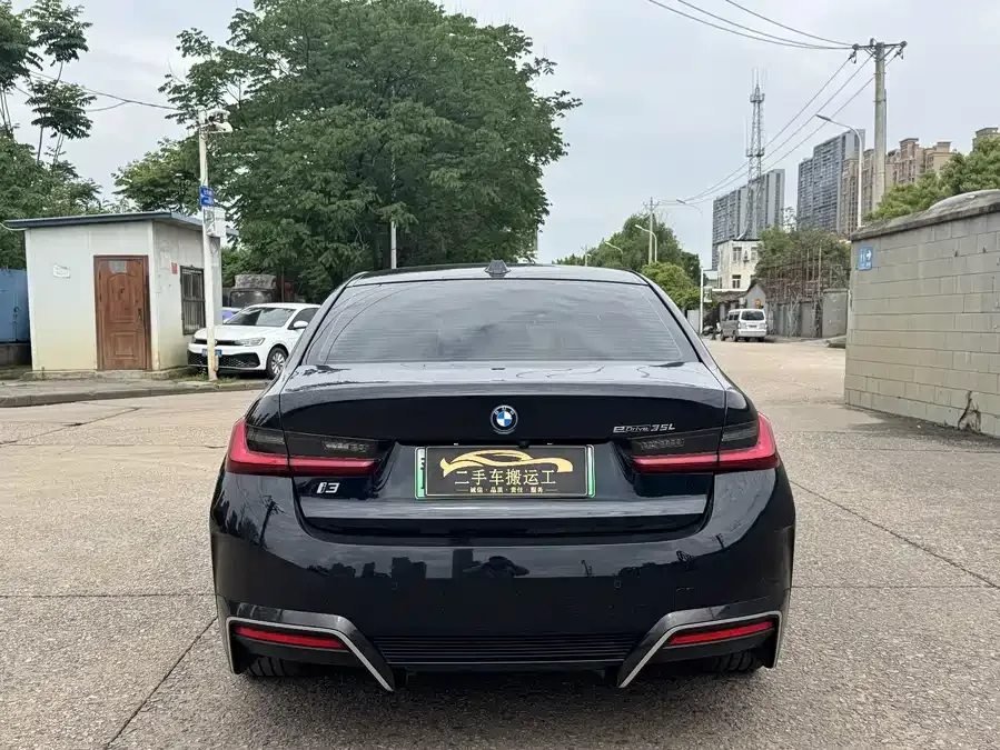 BMW i3 2022 eDrive 35 L 2023 — миниатюра 4
