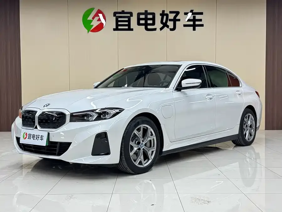 BMW i3 2024