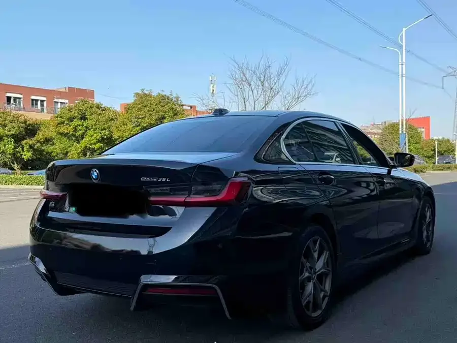 BMW i3 2024 eDrive 35 L 2024 — миниатюра 4