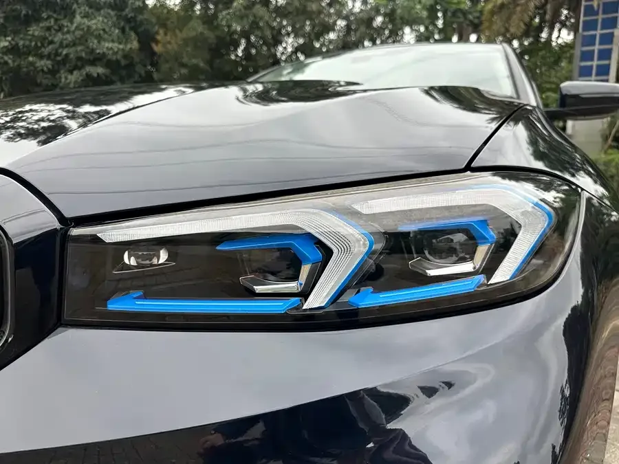 BMW i3 2025 eDrive 40 L Night Sport Package 2024 — миниатюра 2