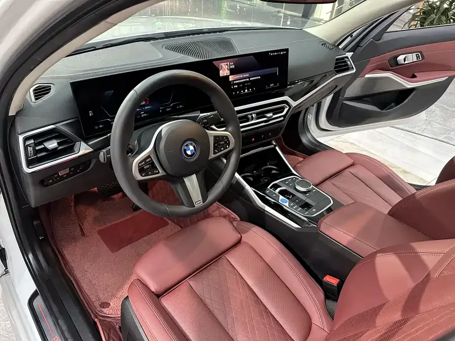 BMW i3 2024 eDrive 35 L 2024 — миниатюра 3