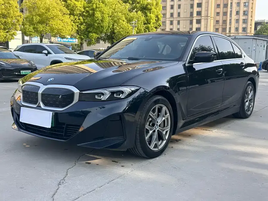 BMW i3 2024