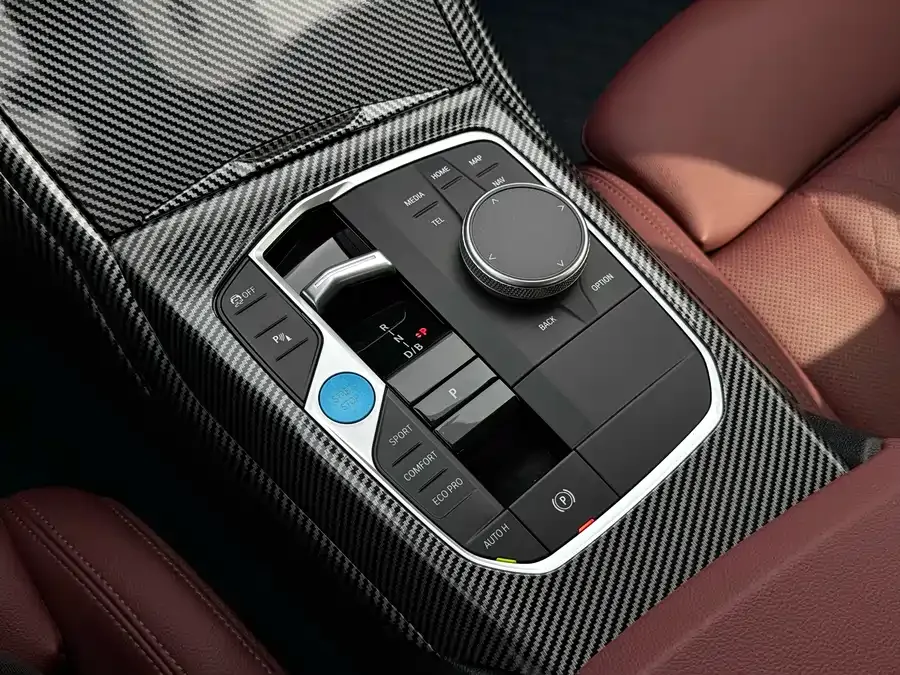 BMW i3 2024 eDrive 35 L 2024 — миниатюра 4