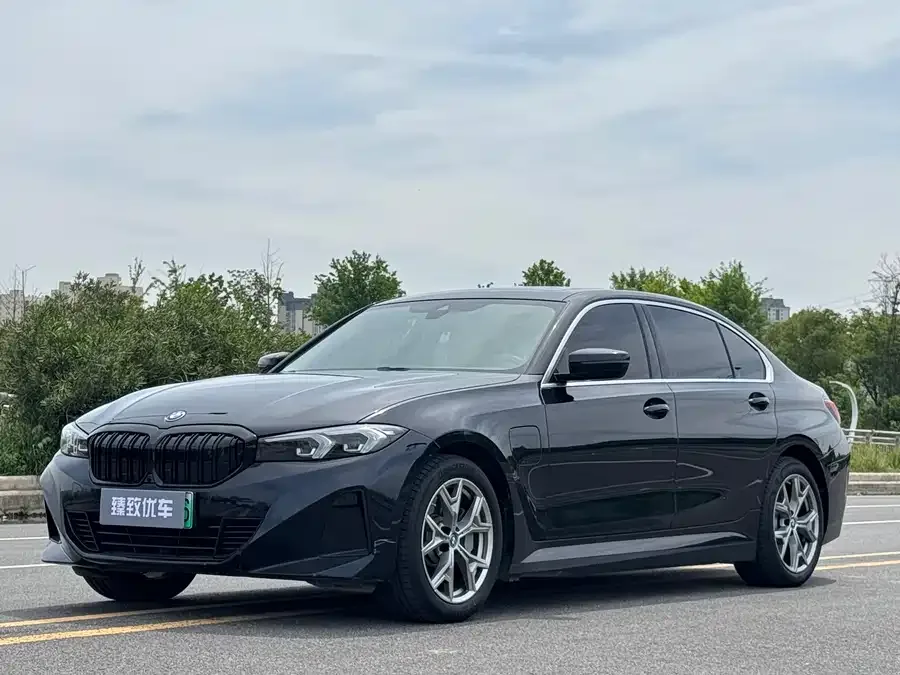 BMW i3 2024