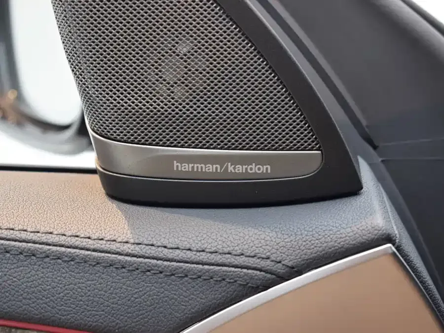 BMW 6 Series GT 2022 630i M Sport Package 2023 — миниатюра 4