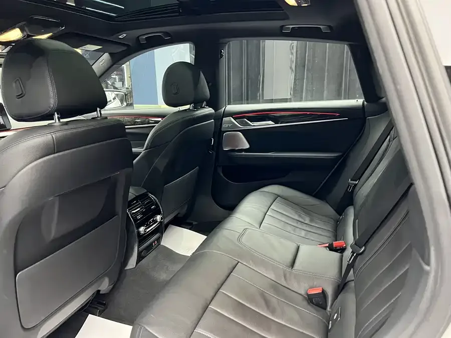 BMW 6 Series GT 2021 facelift 630i M Sport package 2023 — миниатюра 3