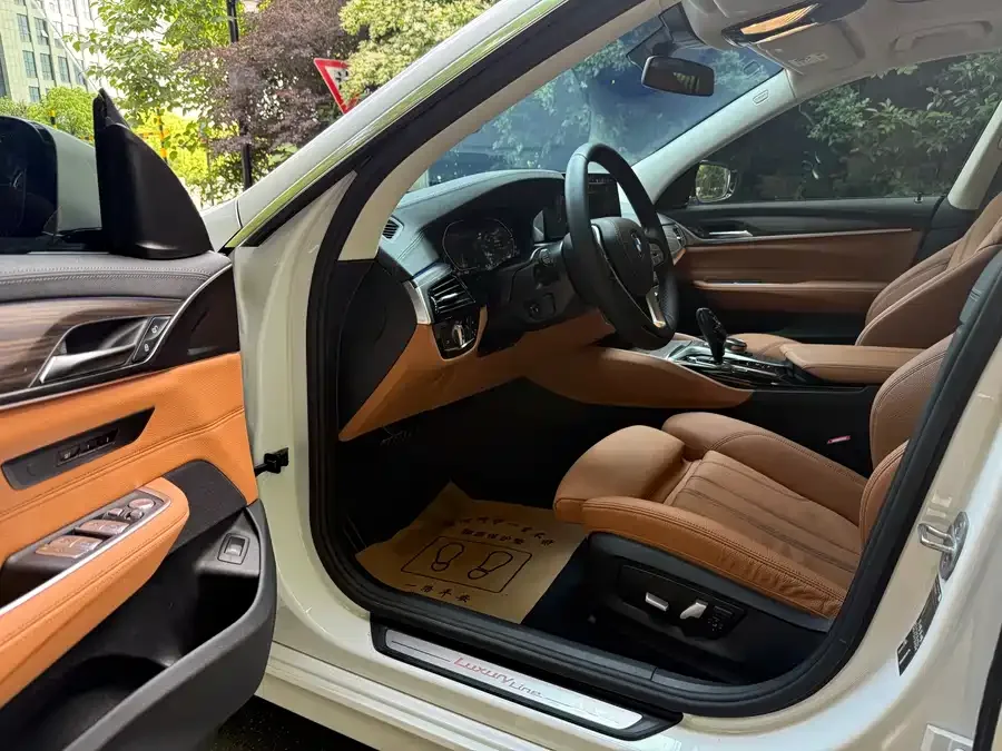 BMW 6 Series GT 2022 630i Luxury Design Package 2024 — миниатюра 2