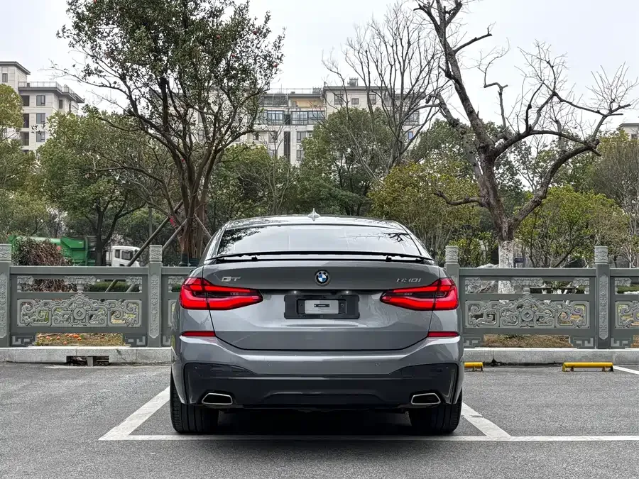 BMW 6 Series GT 2022 630i M Sport Package 2024 — миниатюра 2