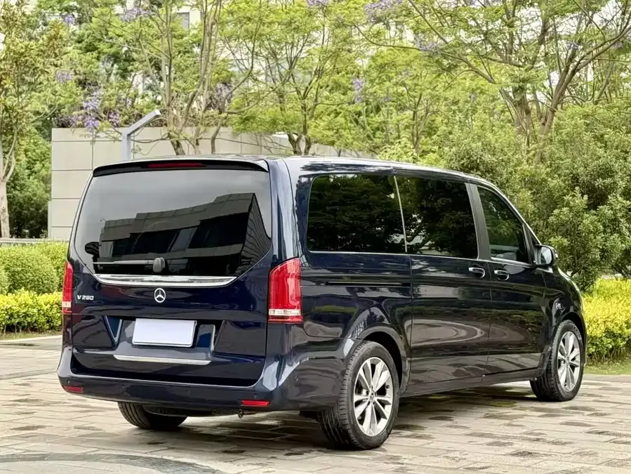 Mercedes-Benz Class V Mercedes-Benz V-Class 2021 V 260 Pilot Edition 2022 — миниатюра 3